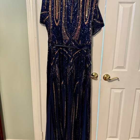 R&M Richards Short Sleeve Crew Neck Godet Skirt Beaded Sequin Mesh Gown - Picture 2 of 3